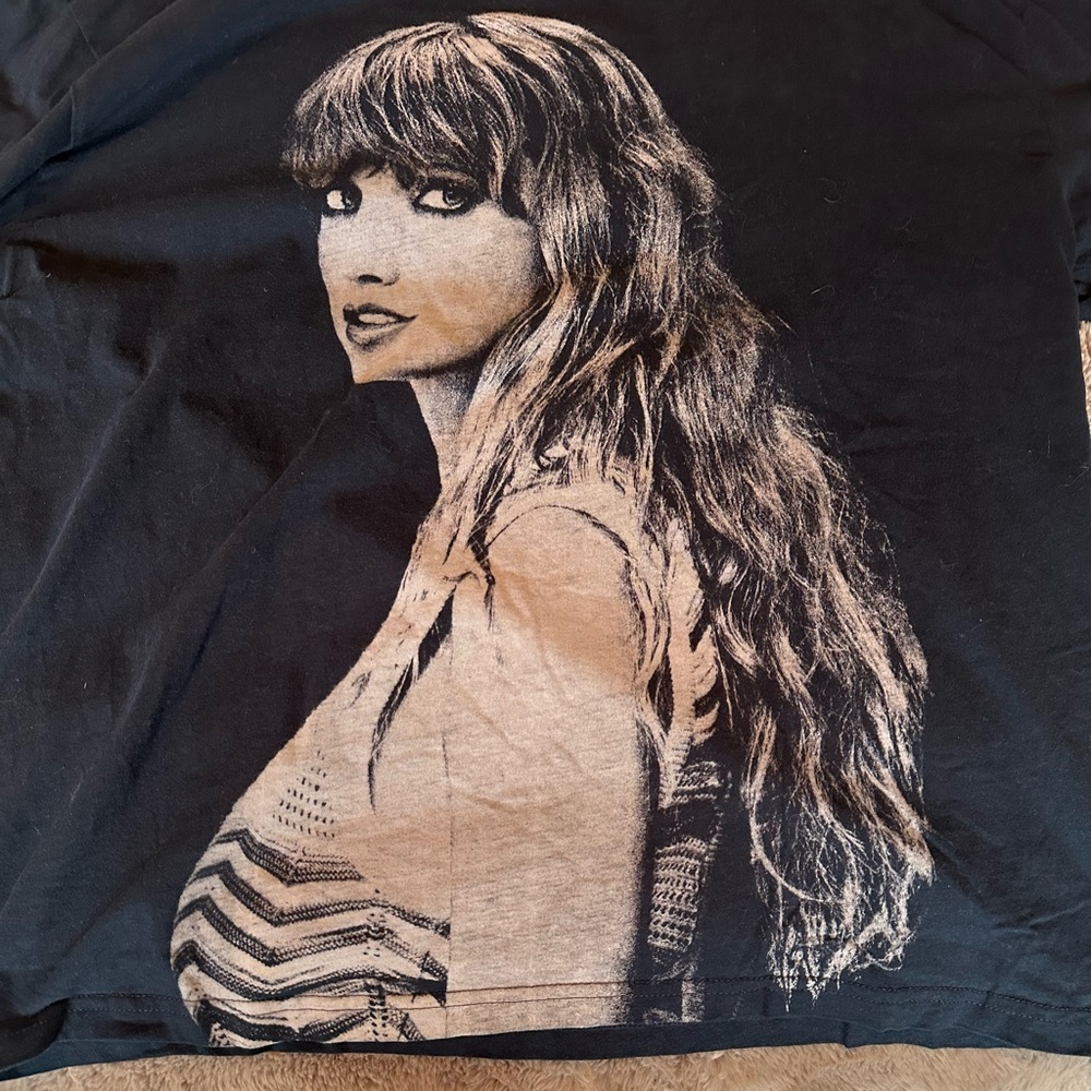 Taylor Swift Black Long Sleeve Tee with Monochrome Portrait